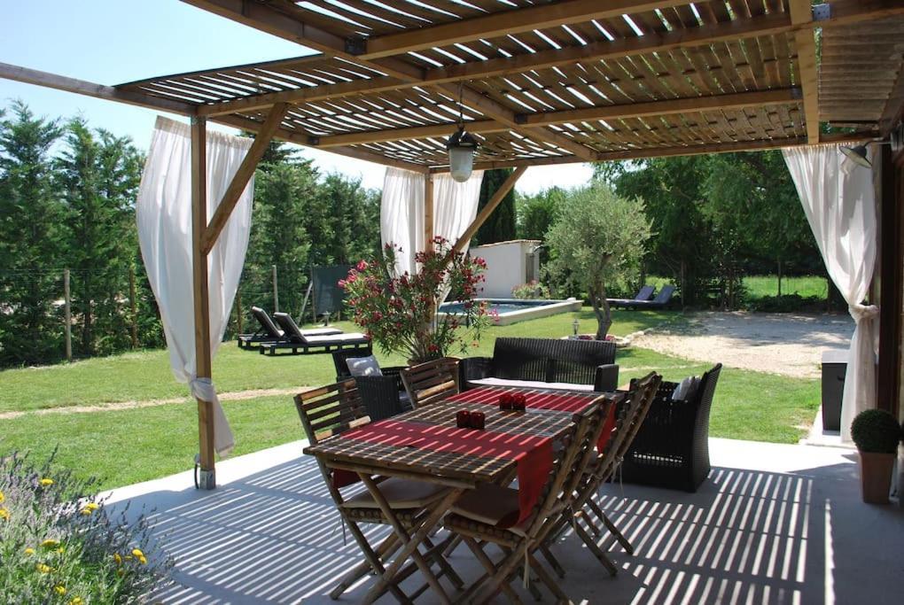 Le Cabanon Tendance Du Luberon Mérindol Εξωτερικό φωτογραφία