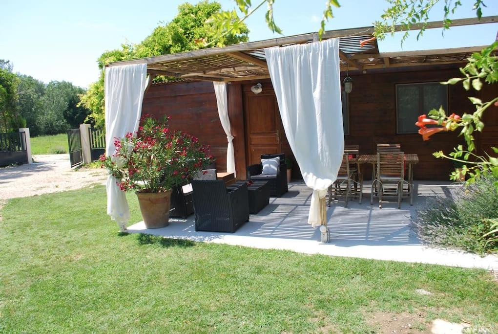 Le Cabanon Tendance Du Luberon Mérindol Εξωτερικό φωτογραφία